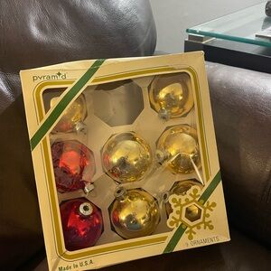 VTG set of 8 Pyramid Gold and Red Holiday Ornaments Set